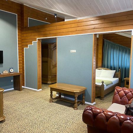 Guest House Chalet Taraz Ngoại thất bức ảnh
