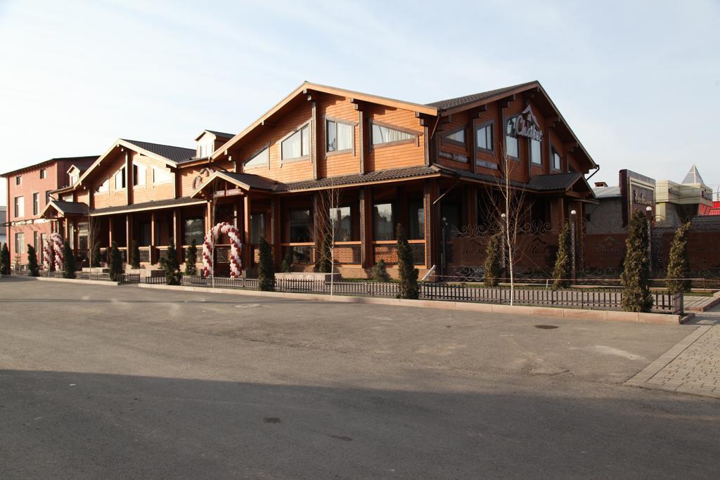 Guest House Chalet Taraz Ngoại thất bức ảnh